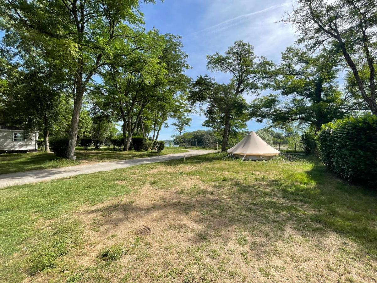 Camping Les Portes De Sancerre Saint-Satur Exteriér fotografie
