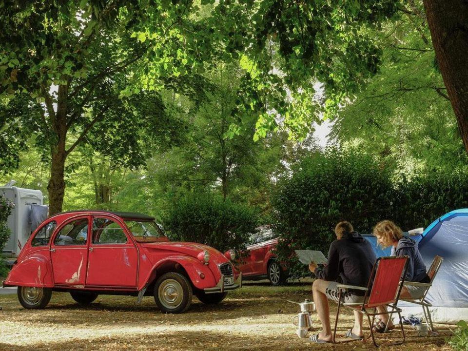 Camping Les Portes De Sancerre Saint-Satur Exteriér fotografie